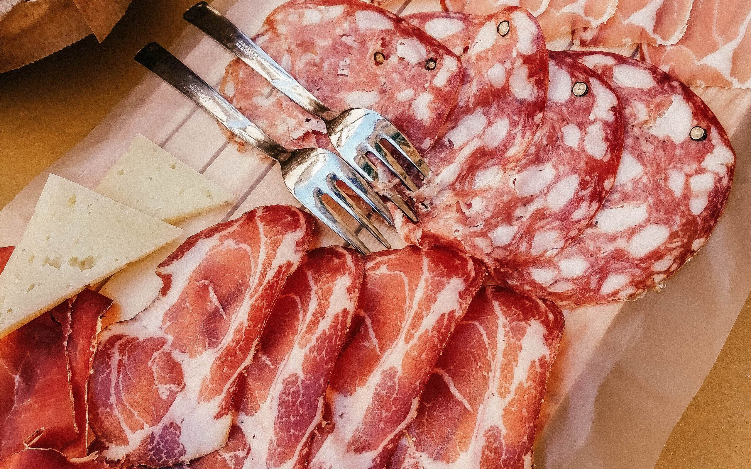 Capalbio salumi tipici