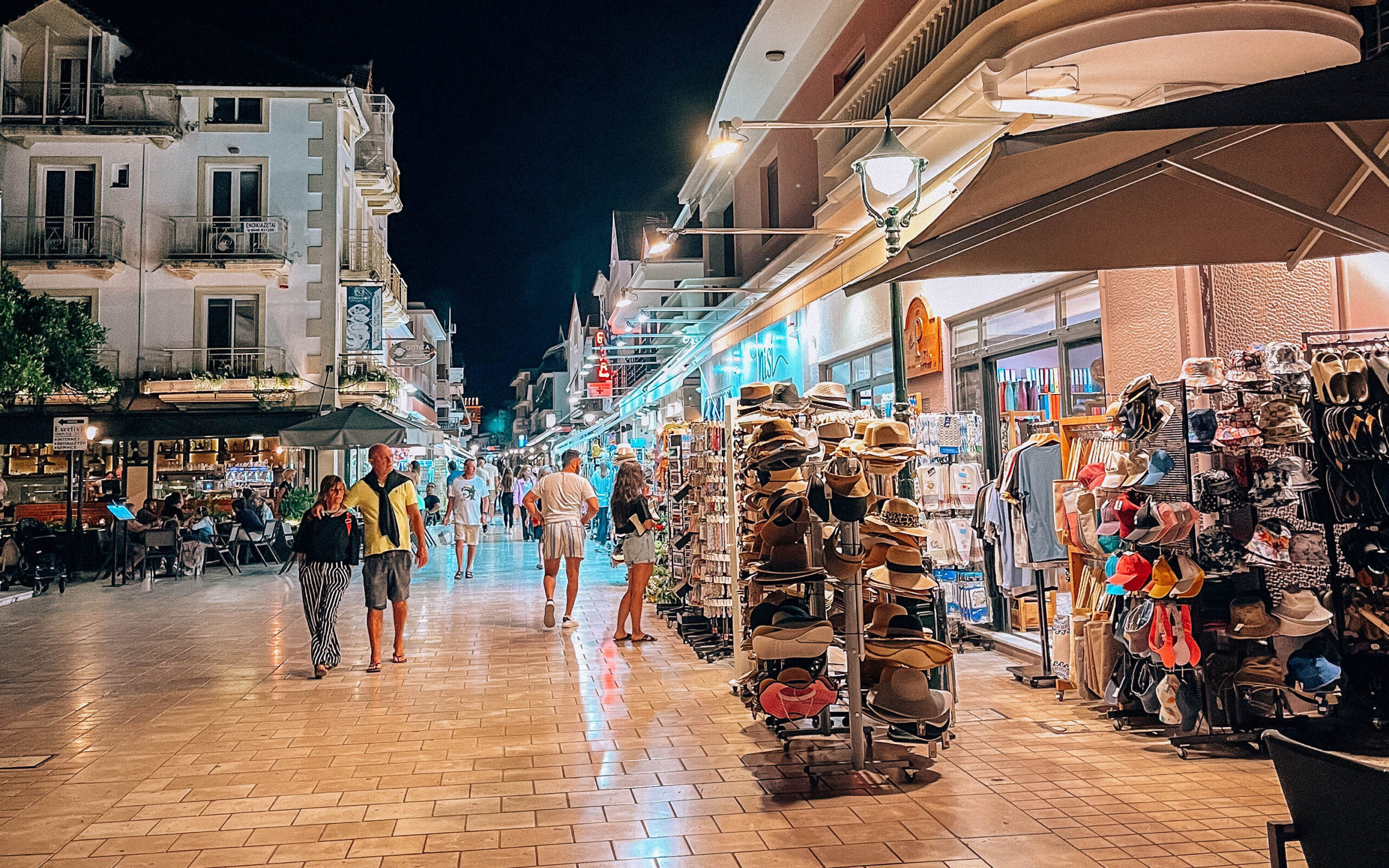 Cosa vedere a Cefalonia centro di Argostoli di sera