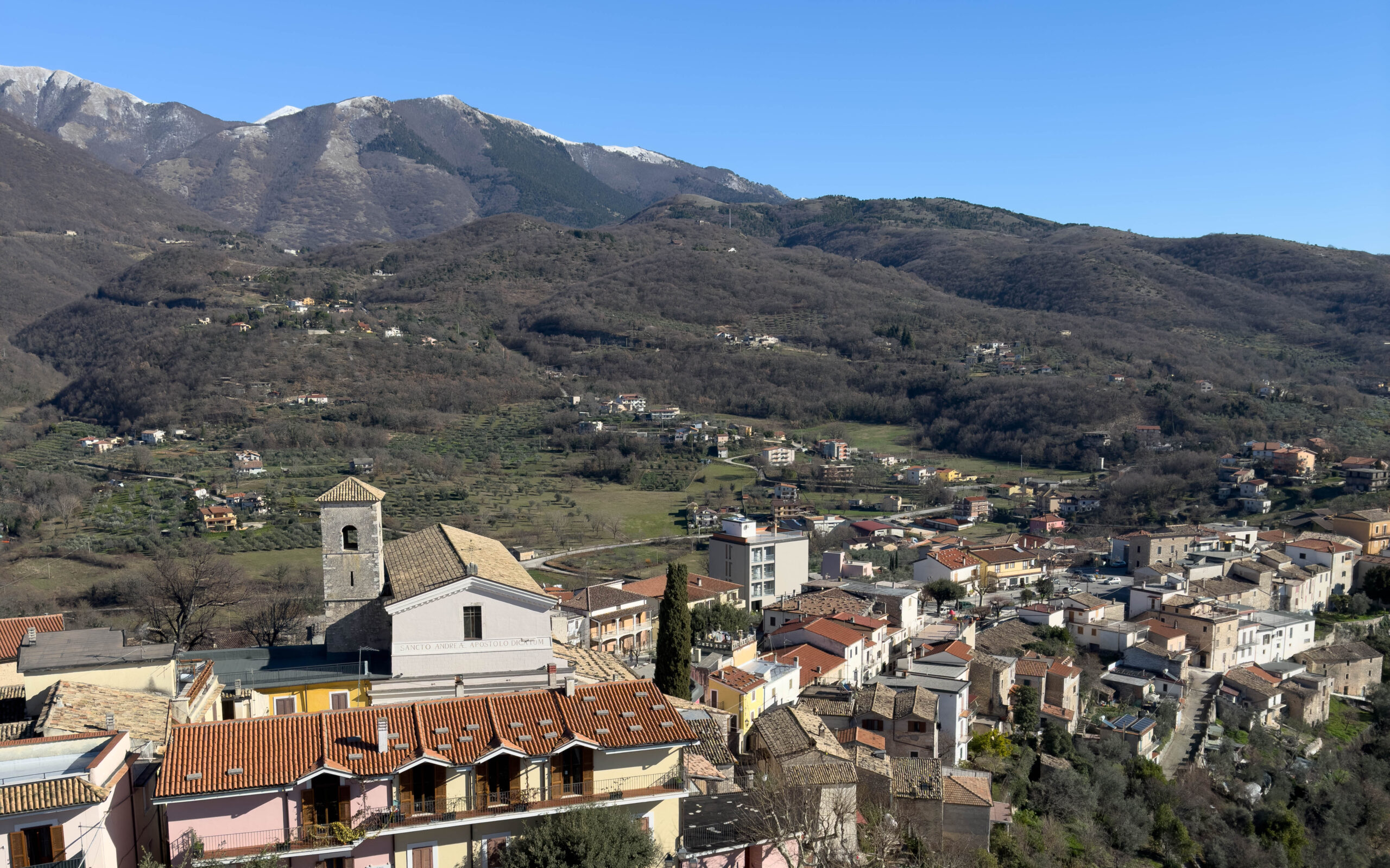 cosa fare nel weekend vicino roma vista del borgo di Campoli Appennino