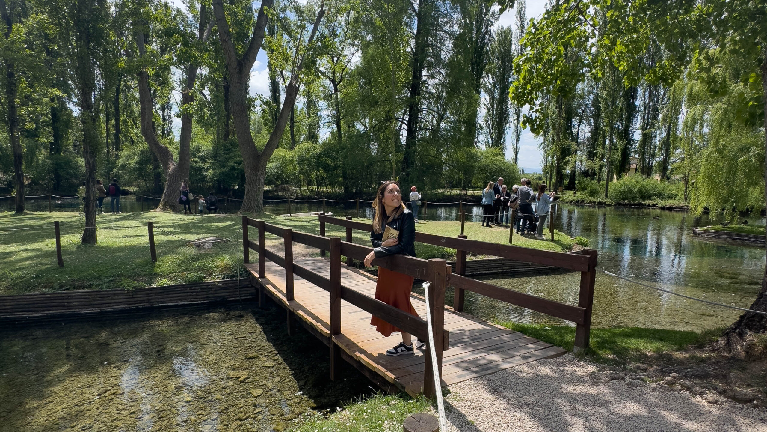 Le fonti del Clitunno ponte sul laghetto